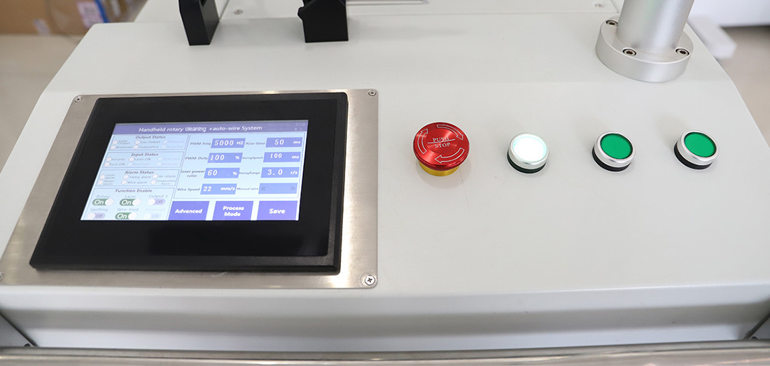 Лазерная чистящая машина